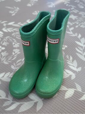 Hunter Kids' Green Glitter Original Rain Boots size 7